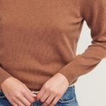 NAADAM Women’s The Original Cashmere Crewneck Sweater